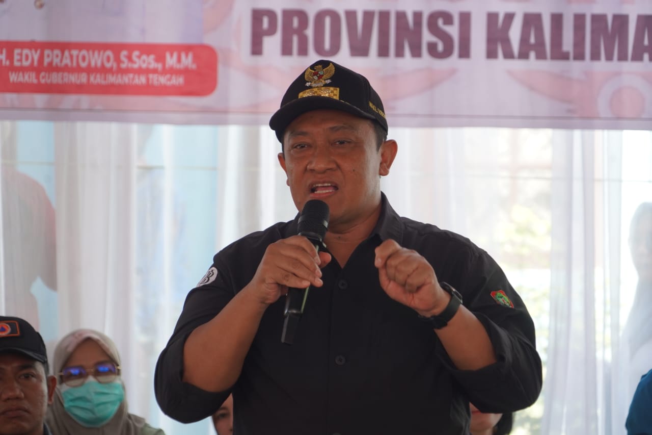 Gubernur dan Wakil Gubernur Kalteng Buka Pasar Murah di Tiga Lokasi Kabupaten Kapuas