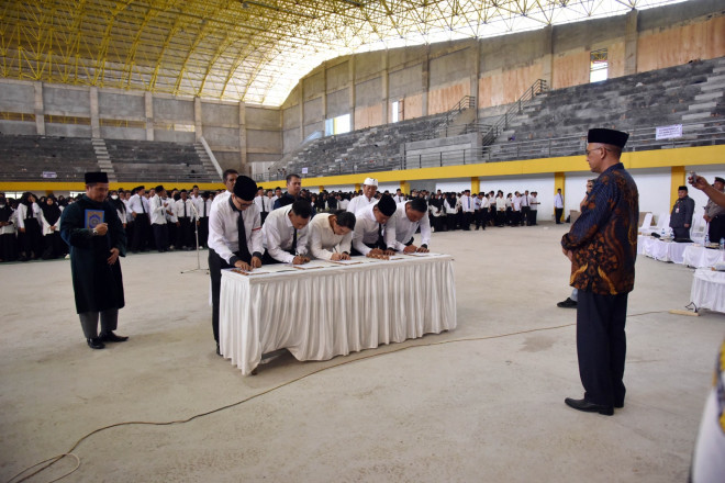 Jelang Pemilu, Seluruh KPPS Kobar Resmi Dilantik