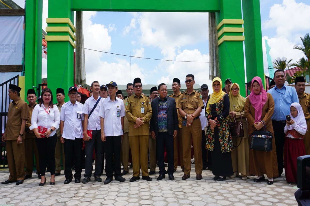 Kakankemenag Pulang Pisau Harapkan Bantuan Pendidikan Terus Berlanjut