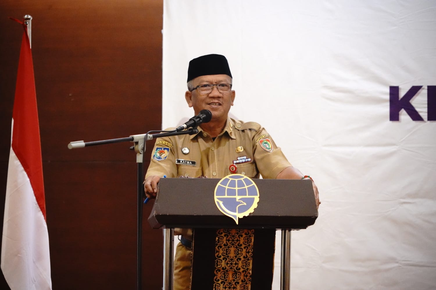 Asisten Bidang Pemerintahan dan Kesra Katma F. Dirun Buka Sosialisasi Seleksi Penerimaan Calon Taruna Taruni (SIPENCATAR)