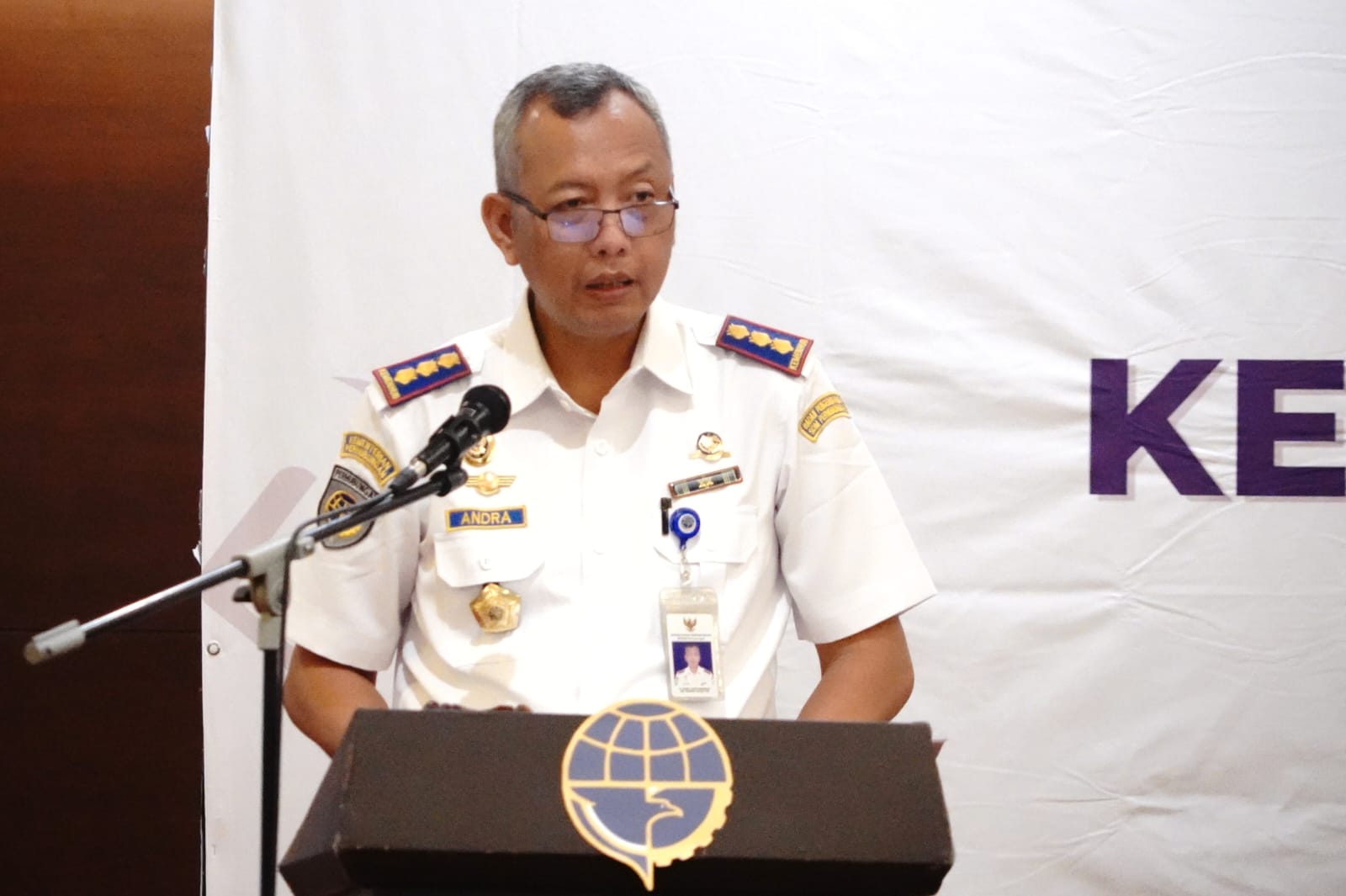 Asisten Bidang Pemerintahan dan Kesra Katma F. Dirun Buka Sosialisasi Seleksi Penerimaan Calon Taruna Taruni (SIPENCATAR)