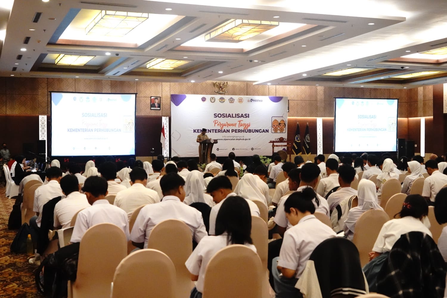 Asisten Bidang Pemerintahan dan Kesra Katma F. Dirun Buka Sosialisasi Seleksi Penerimaan Calon Taruna Taruni (SIPENCATAR)