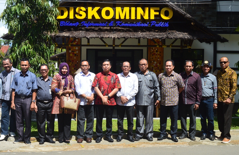 Kapuas Kaji Perda LPPL Radio dan Televisi ke Purwakarta