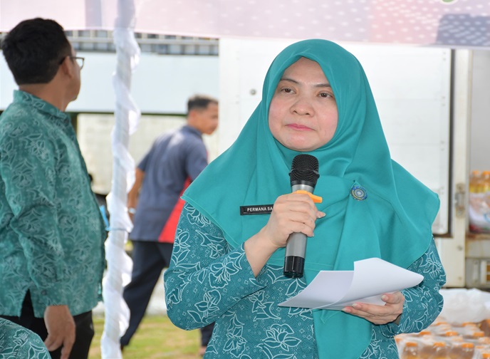 Ketua TP PKK Kabupaten Barsel Buka Secara Resmi Pasar Penyeimbang