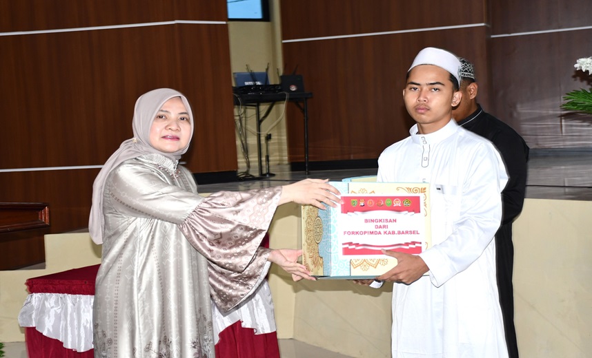 Bupati dan Wakil Bupati Barsel Buka Puasa Bersama dengan Personel Polres Barsel