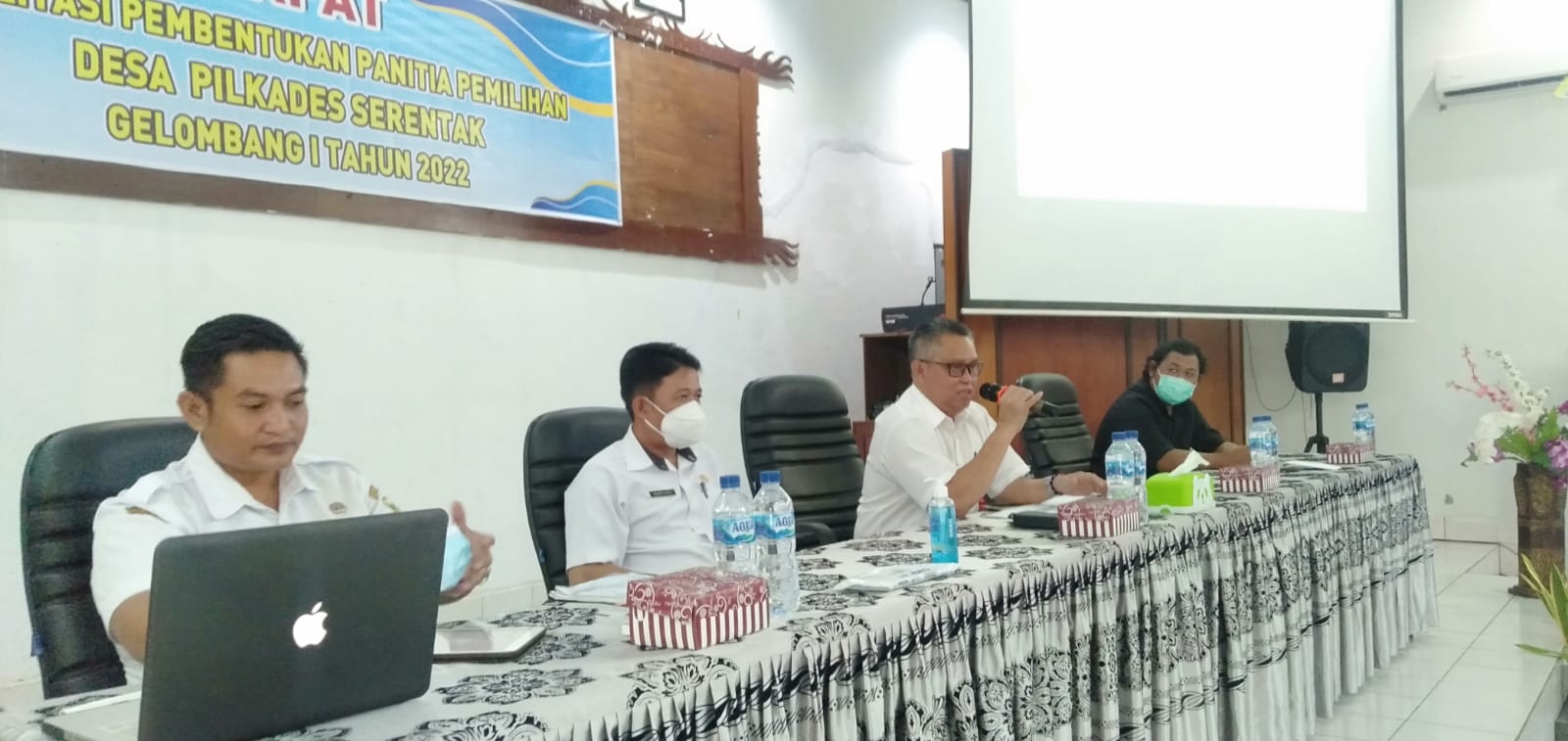 DPMD Gumas Gelar Rapat Fasilitas Pembentukan Panitia Pemilihan Desa Pilkades Serentak Gelombang I Tahun 2022