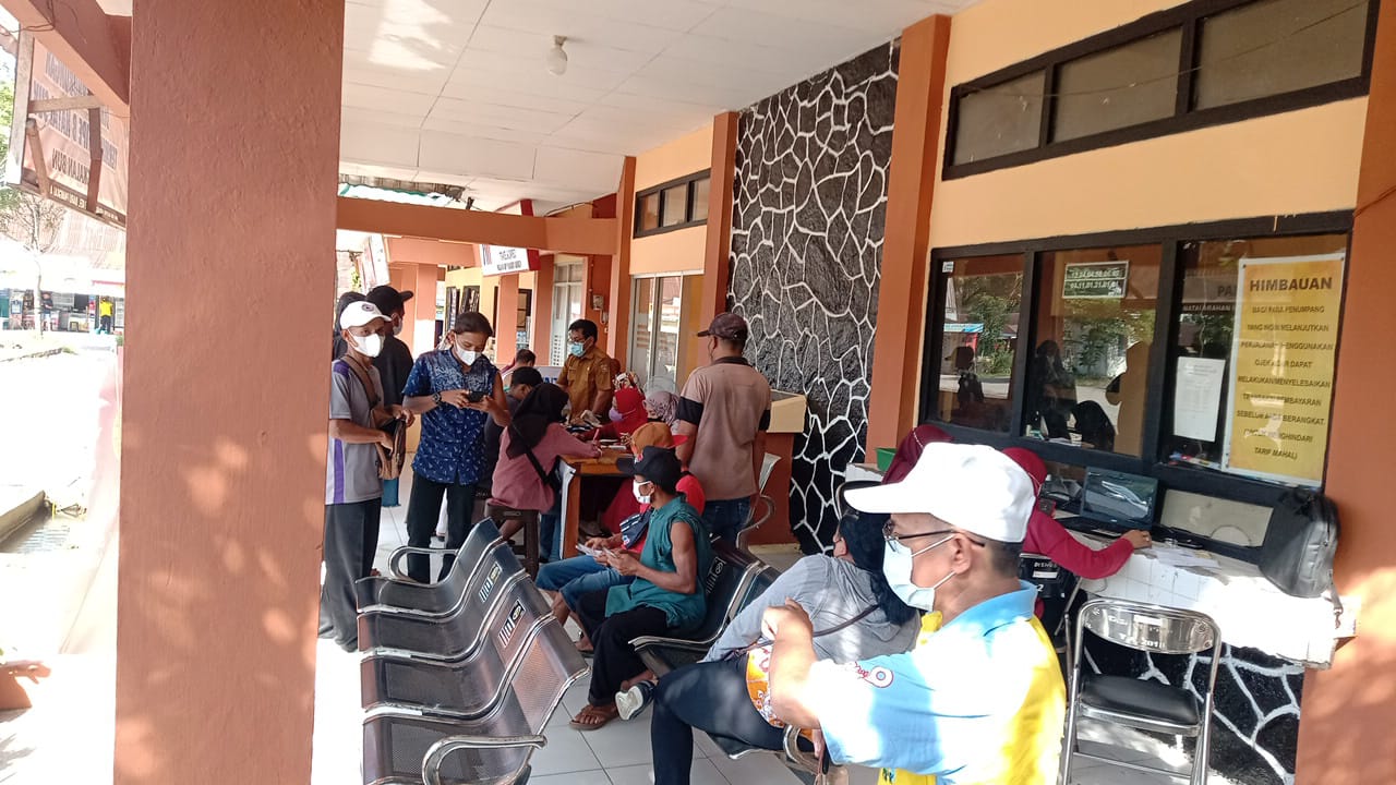 Pelaksanaan Vaksinasi Bagi Penumpang di Terminal Tipe-B Natai Suka Pangkalan Bun 
