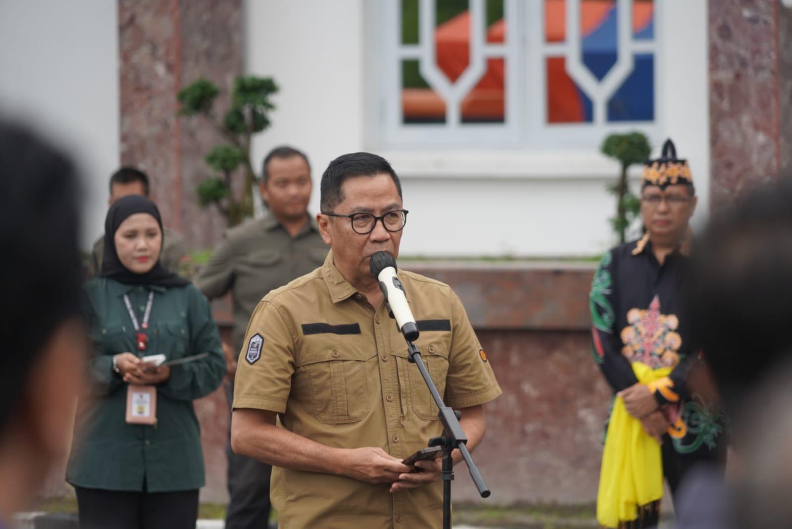 Gubernur Agustiar Sabran Lepas Bantuan Darurat Bencana Banjir di Wilayah Barito