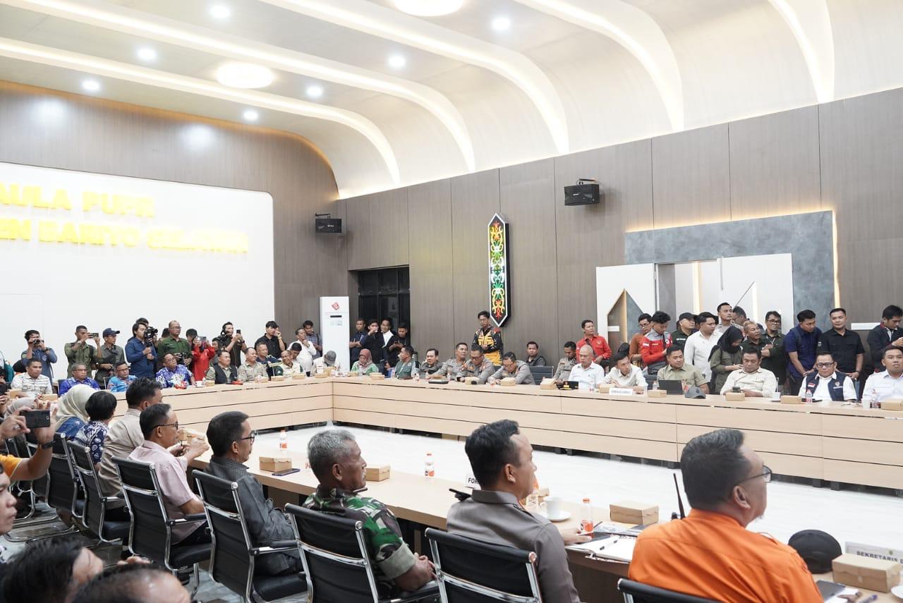Gubernur Agustiar Sabran Pimpin Pertemuan Sekaligus Rapat dengan Bupati se-DAS Barito