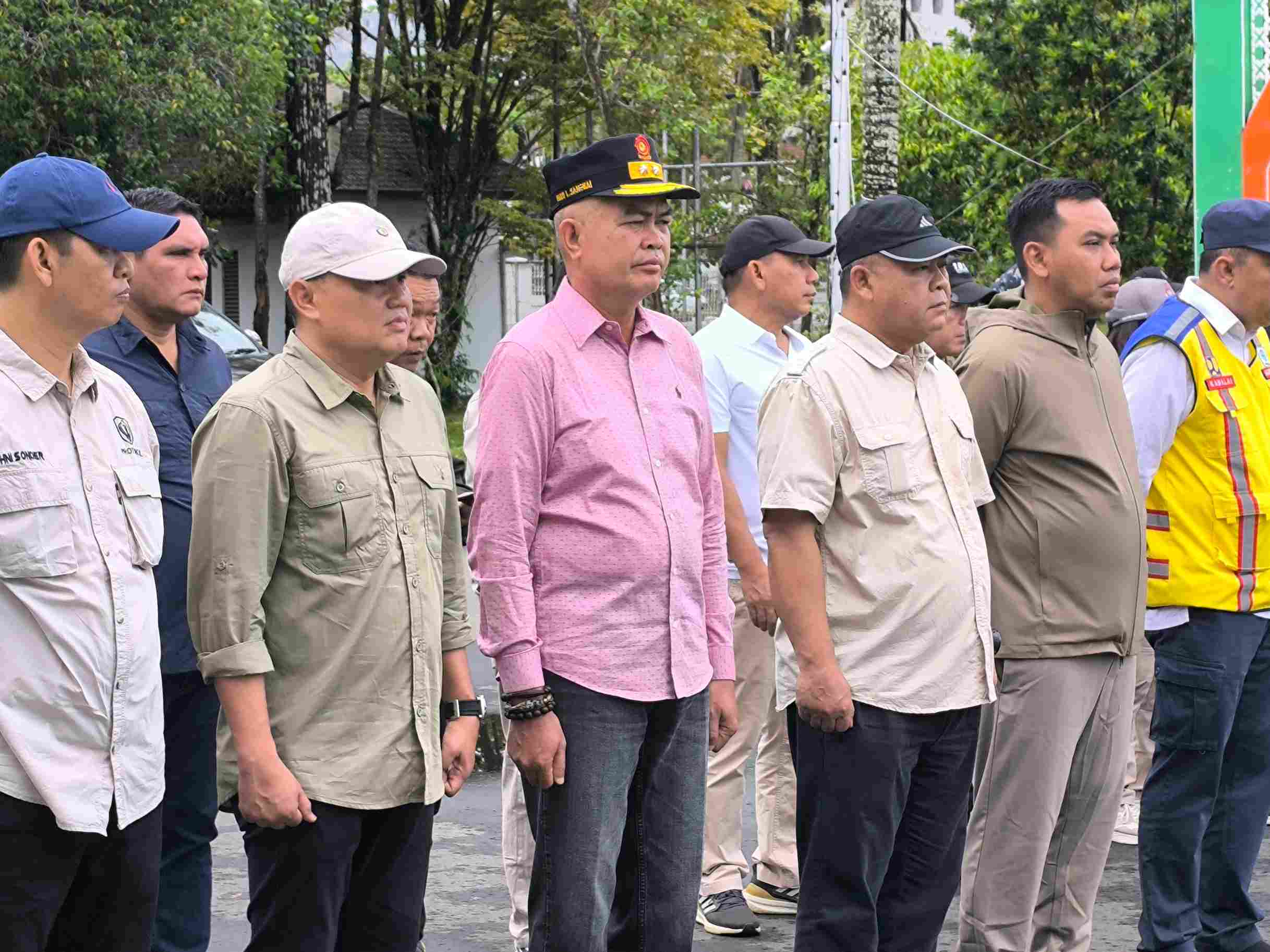 Gubernur Kalteng Lepas Bantuan Darurat Banjir Barito, Kasat Pol PP Kalteng Siap Kawal Distribusi Hingga Tepat Sasaran