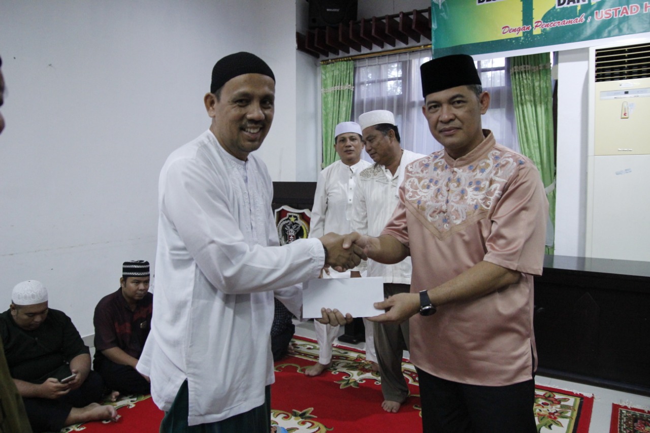Dinas Lingkungan Hidup Prov. Kalteng Buka Puasa Bersama Anak Yatim Piatu Al-Mim dan Budi Mulya