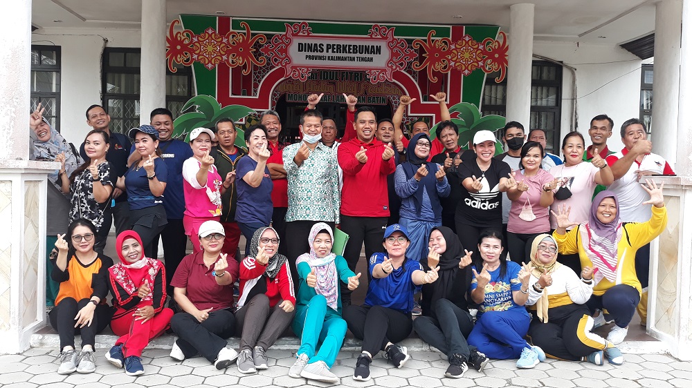 Disbun Prov. Kalteng Laksanakan Senam Pagi Bersama Perdana di Tahun 2022