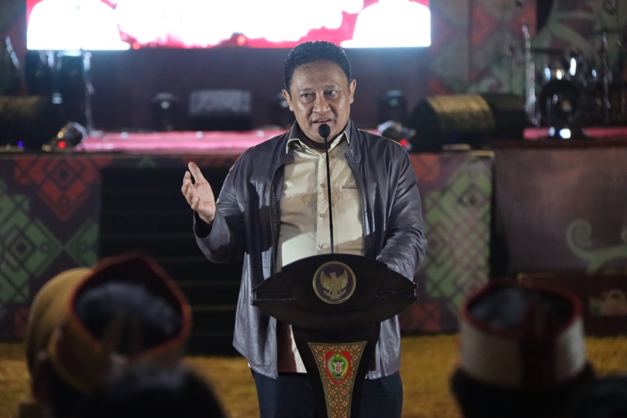 Wagub Edy Pratowo Tutup Event Festival Budaya Isen Mulang dan Festival Kuliner Nusantara Tahun 2023