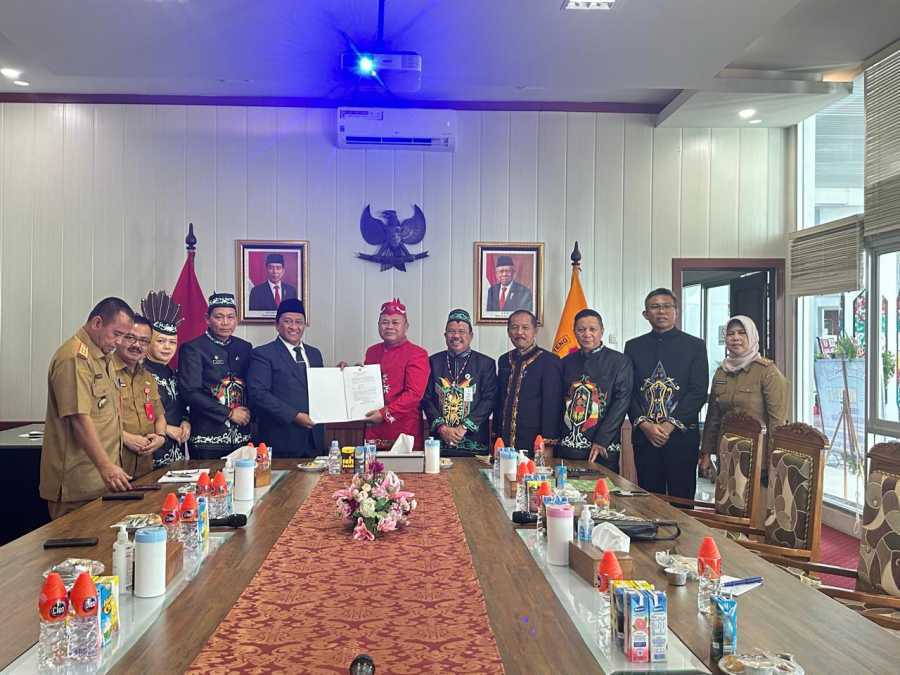 Herson B. Aden Dilantik Menjadi Pj. Bupati Gunung Mas, Ini Pejabat Yang ditunjuk Menjadi Pelaksana Harian