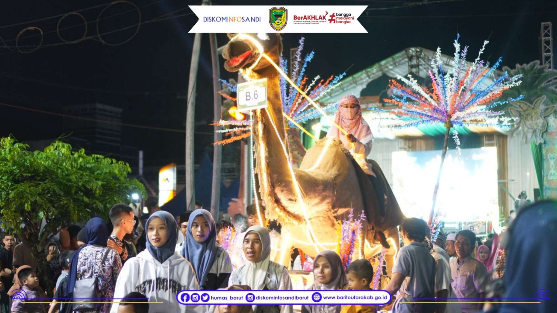 Bupati Barito Utara Serahkan Bantuan Sapi Qurban Dalam Kemeriahan Pawai Tanglong Barito Utara Bertakbir