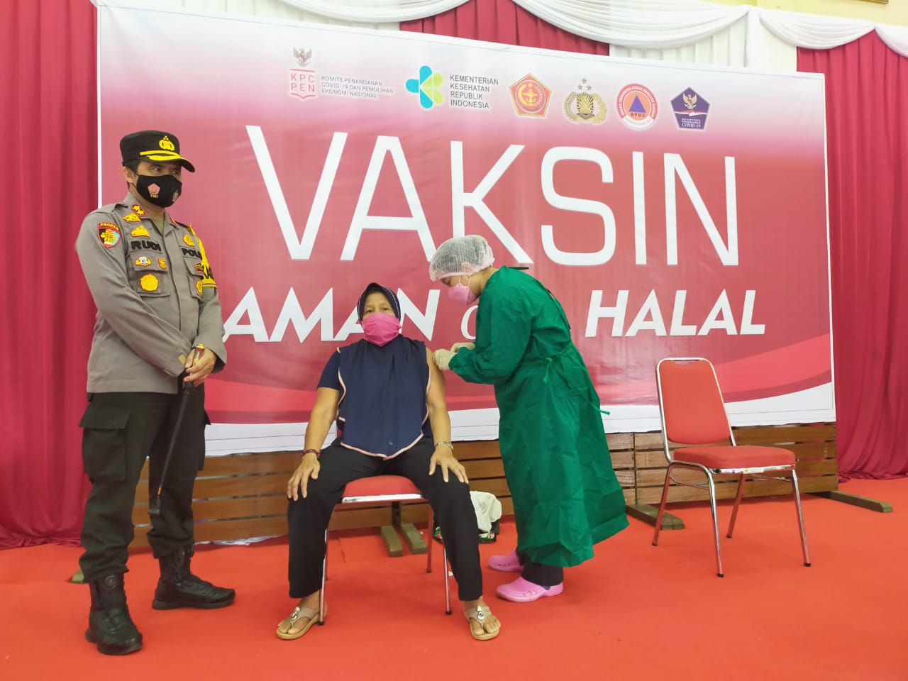 Peringati Hari Bhayangkara ke-75, Polres Gumas Gelar Vaksinasi Massal