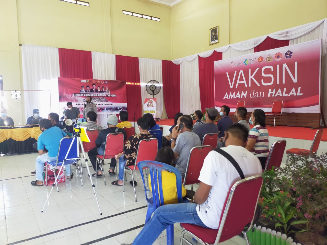Peringati Hari Bhayangkara ke-75, Polres Gumas Gelar Vaksinasi Massal