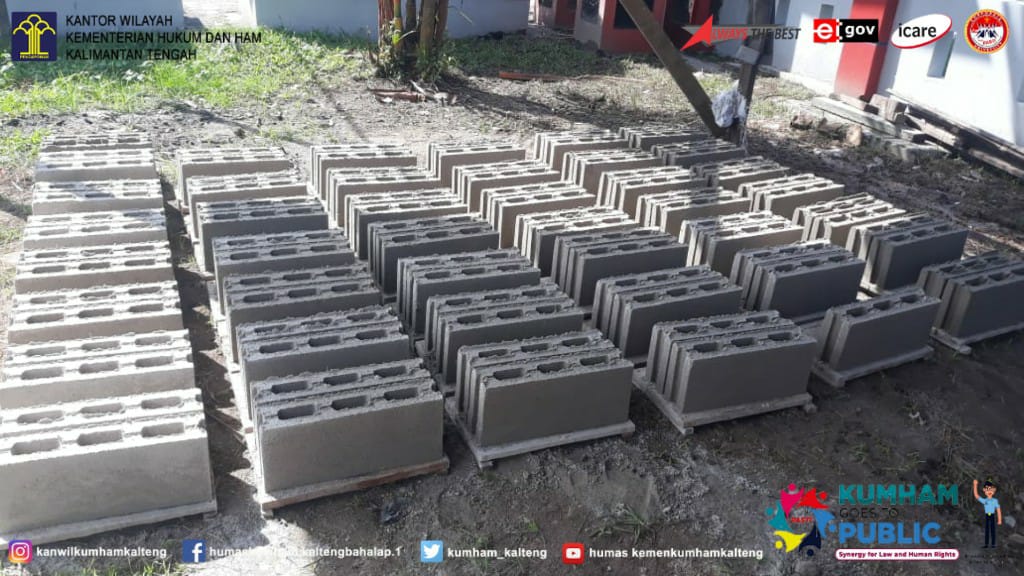 Tingkatkan Program Kemandirian Narapidana, Lapas Sampit Produksi Batako