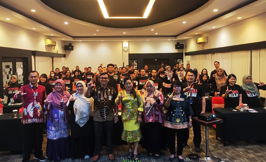 Dukung Implementasi Kurikulum Merdeka, Disdik Gelar Fasilitasi Pendidik dan Tenaga Kependidikan Terampil TIK SMA dan SMK Prov. Kalteng