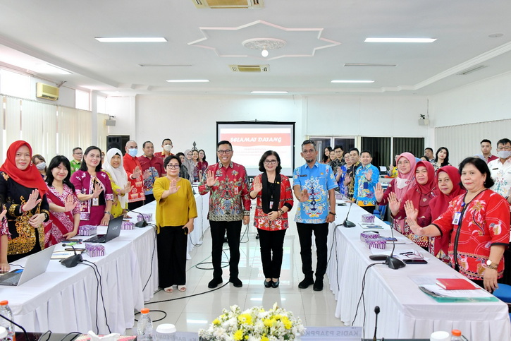 Kepala Bappedalitbang Prov. Kalteng Sampaikan Arah Kebijakan Percepatan Penanganan Stunting Di Prov. Kalteng