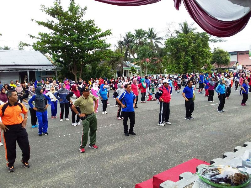 Pj Bupati Ikut Senam Bersama Peringatan Hut DPC Persagi 