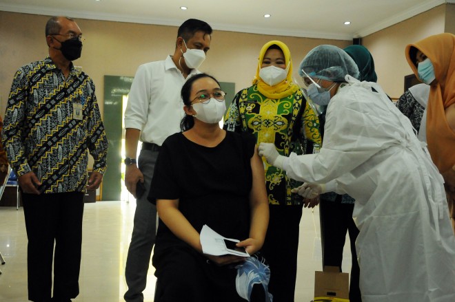Bupati Hj Nurhidayah Hadiri Pencanangan Vaksinasi bagi Ibu Hamil