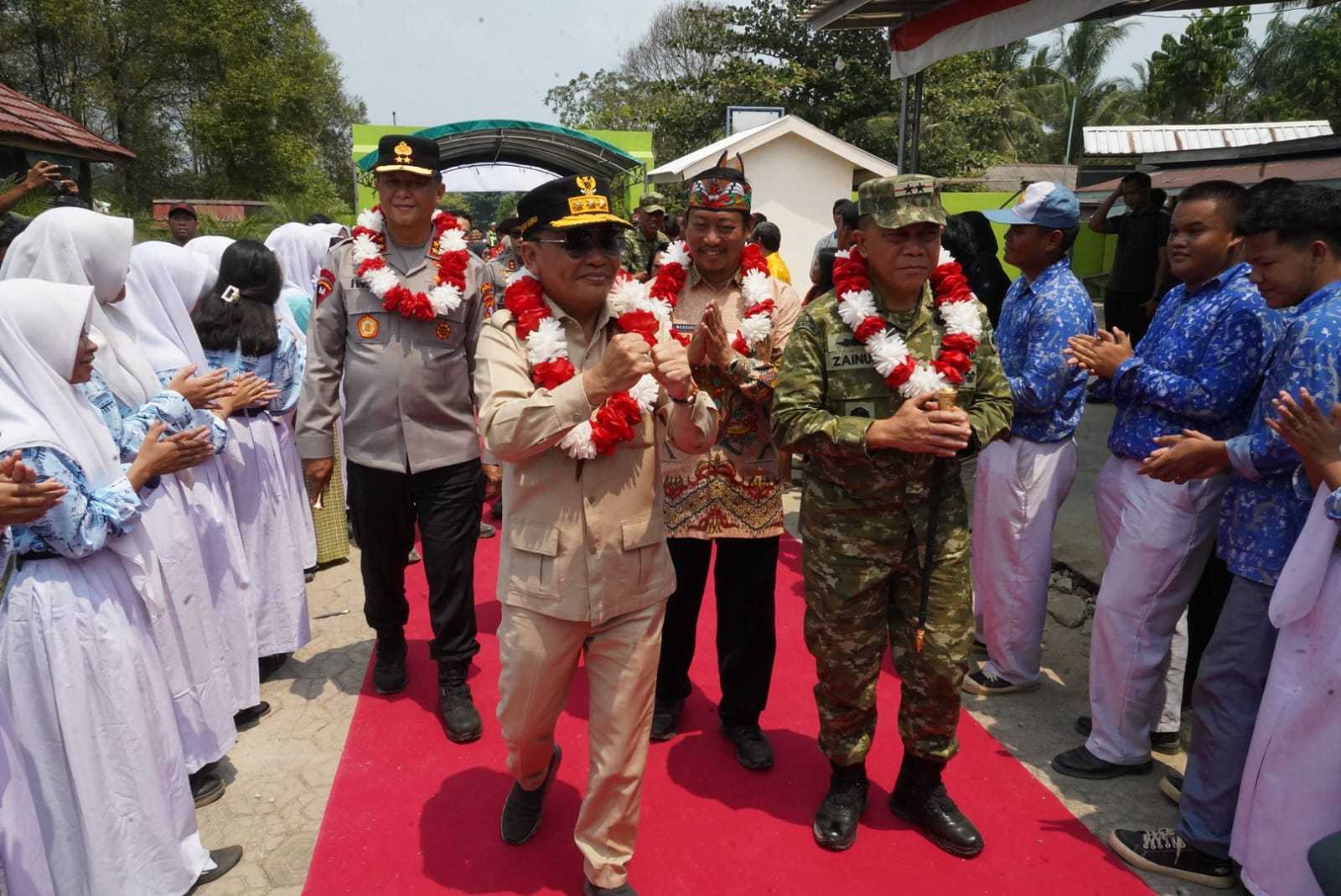 Kunjungi SMAN 1 Balai Riam, Gubernur Agustiar Sabran Dorong Peningkatan Kualitas Pendidikan