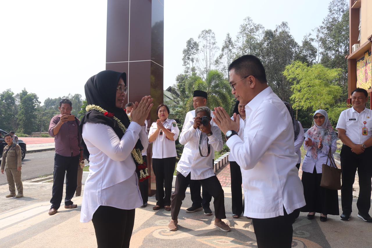 Jajaran Pejabat ASN Pemkab Pulang Pisau Sambut Kedatangan Pj. Bupati