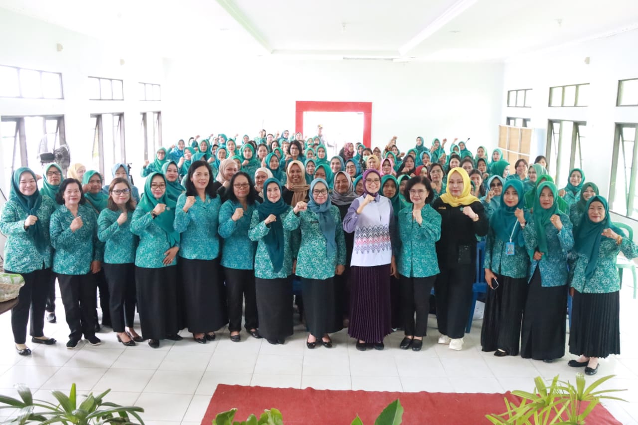 Ketua TP PKK Prov. Kalteng Buka Bimtek Pelaksanaan 10 Program Pokok PKK ke Kabupaten/Kota se Kalteng Tahun 2024