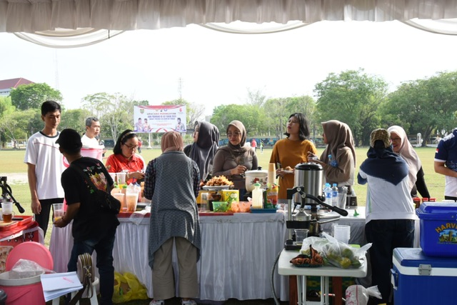 Gelar Senam Pagi Bersama, Pemprov Kalteng Beri Peluang bagi UMKM Memasarkan Produknya