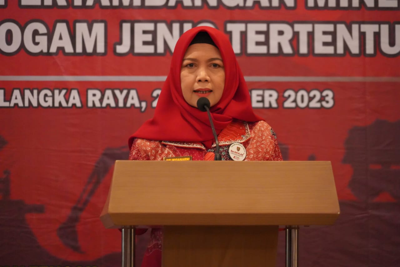 Asisten Ekbang Sri Widanarni Buka Kegiatan Uji Publik Terhadap Draft Naskah Akademik Raperda Pertambangan