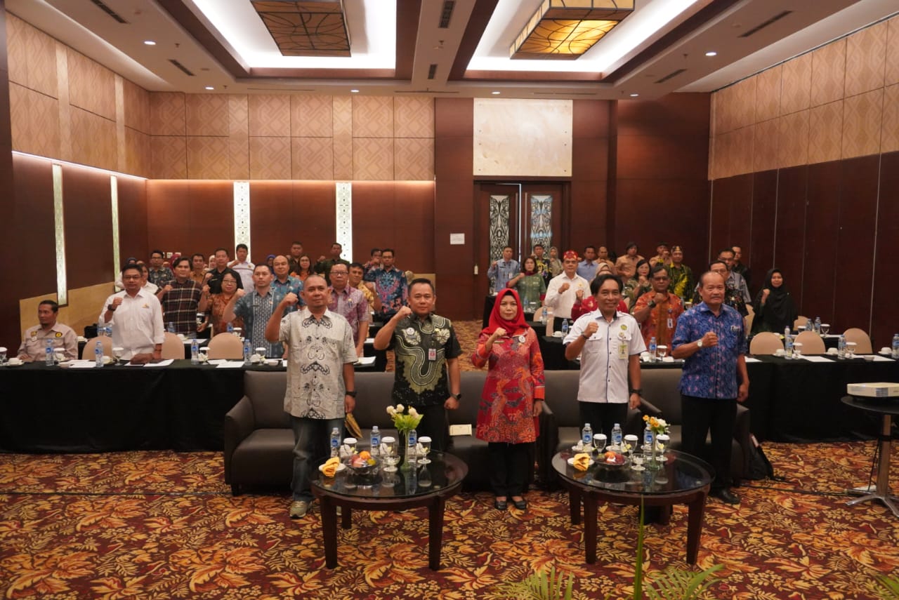 Asisten Ekbang Sri Widanarni Buka Kegiatan Uji Publik Terhadap Draft Naskah Akademik Raperda Pertambangan