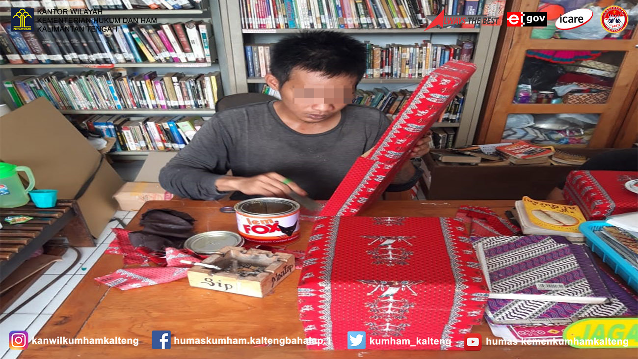 DPRD Kota Palangkaraya Borong Plakat Batang Garing buatan WBP Rutan Palangka Raya