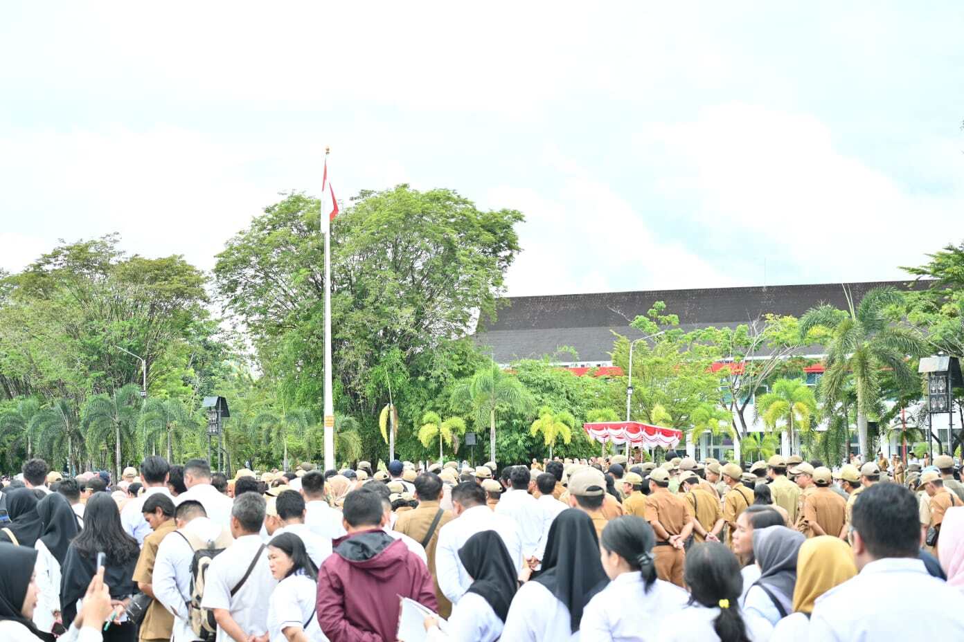 Pemprov Kalteng Gelar Apel Gabungan ASN, Gubernur Tegaskan Pentingnya Kedisiplinan dan Netralitas Pilkada