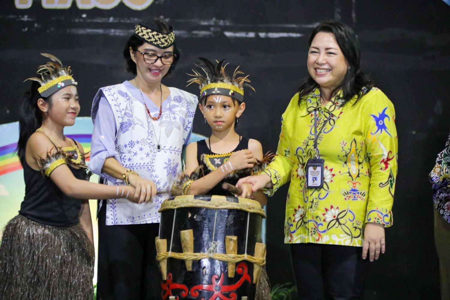 Pemprov Kalteng Dorong Kreativitas dan Hak Anak Lewat Gelar Seni Budaya Hari Anak Se-Dunia 2025