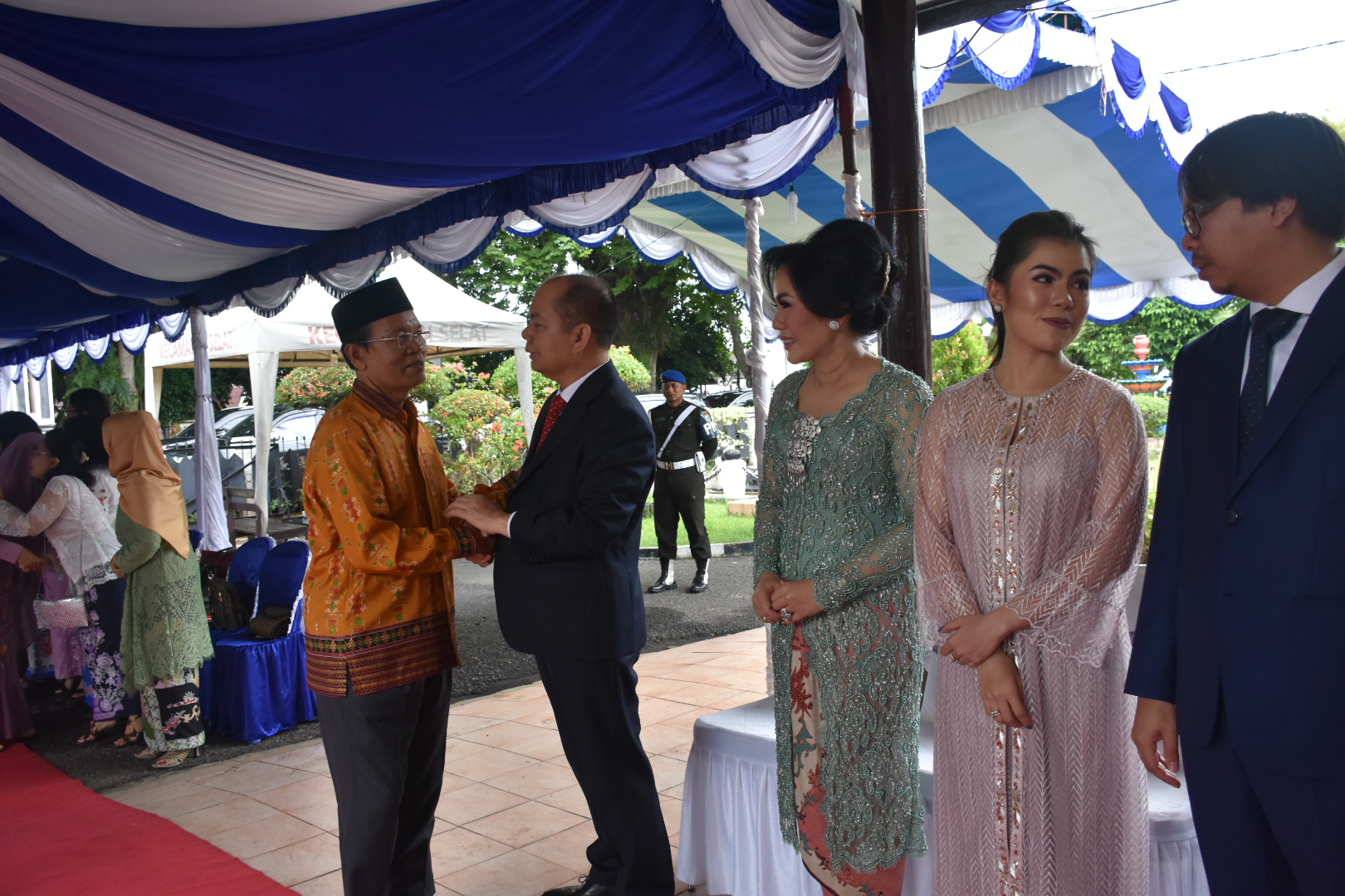 Bupati Kapuas Menggelar Open House