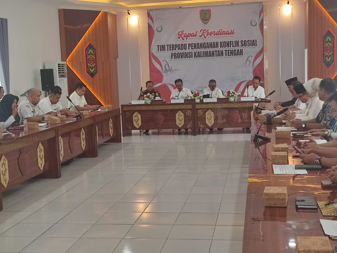 Sahli Gubernur Herson B. Aden Buka Secara Resmi Rakor Tim Terpadu Penanganan Konflik Sosial Prov. Kalteng