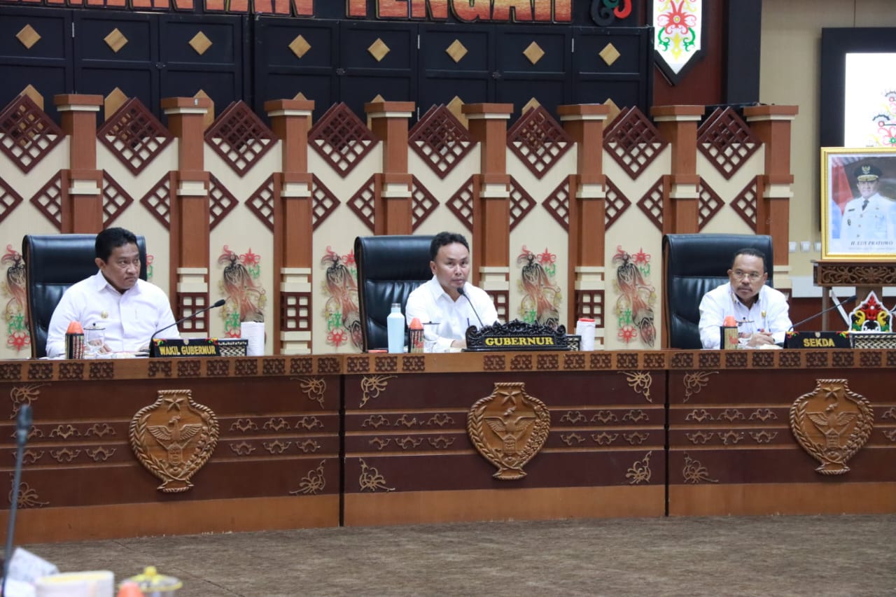 Gubernur Sugianto Sabran Pimpin Rapat Evaluasi Akhir Tahun Terhadap Pelaksanaan APBD 