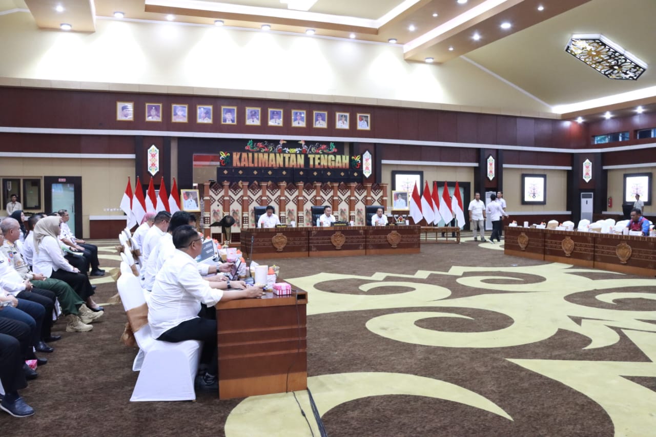 Gubernur Sugianto Sabran Pimpin Rapat Evaluasi Akhir Tahun Terhadap Pelaksanaan APBD 