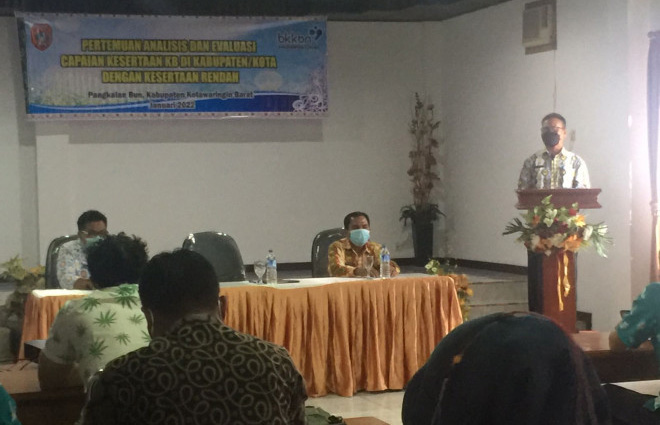 Pertemuan Analisis dan Evaluasi Capaian Kesertaan KB dengan Kesertaan Rendah di Kabupaten Kobar