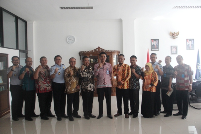 Kakanwil Kemenkumham Kalteng Terima Tim Delegasi Pemda Kobar