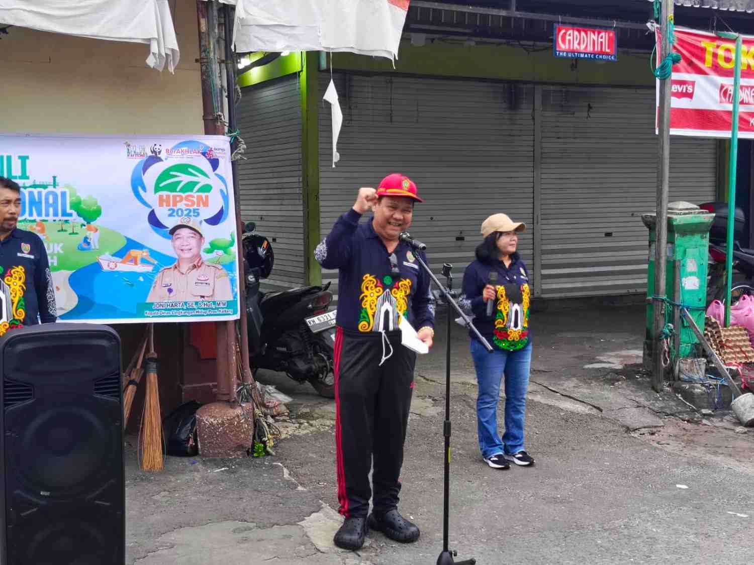 Peringati HPSN 2025, DLH Kalteng Gelar Aksi Bersih-Bersih di Pasar Besar Palangka Raya