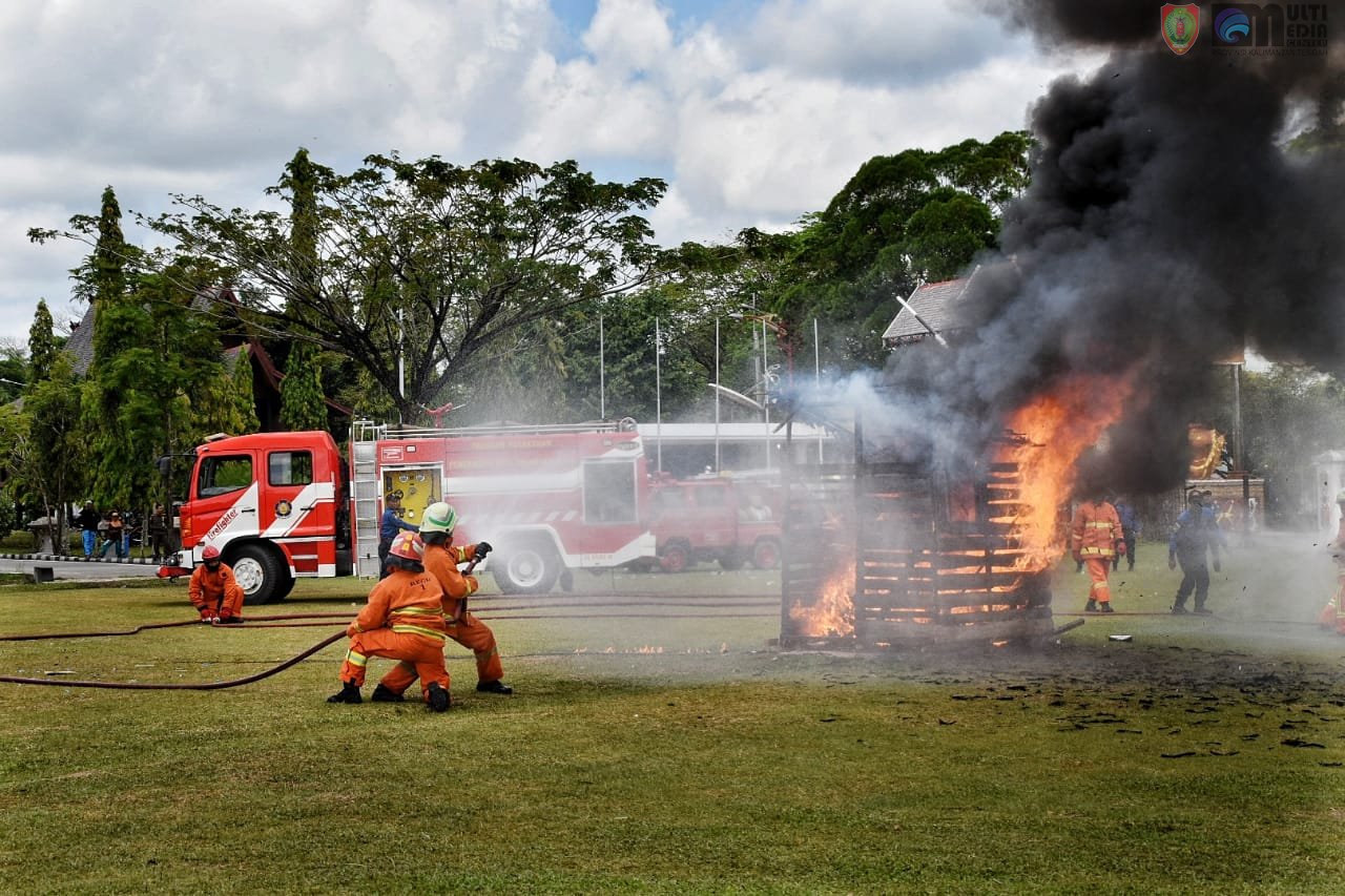 Berbagai Atraksi Meriahkan HUT Damkar, Sat Pol PP dan Sat Linmas