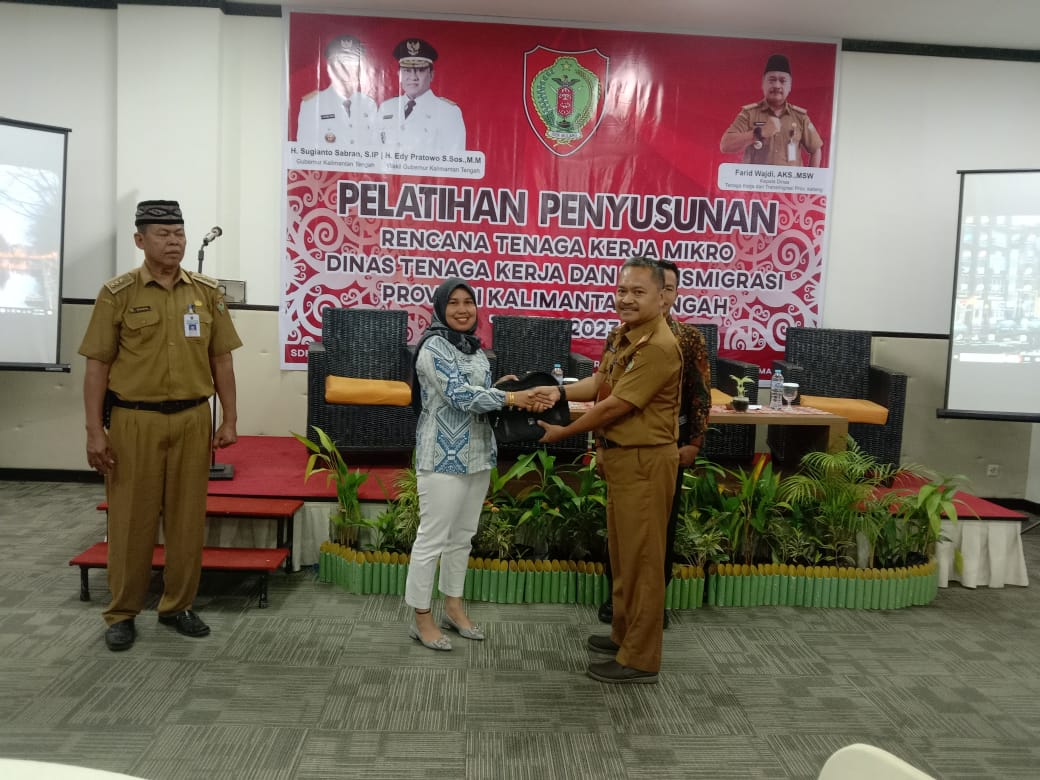 Disnakertrans Prov. Kalteng Gelar Pelatihan Rencana Tenaga Kerja Mikro