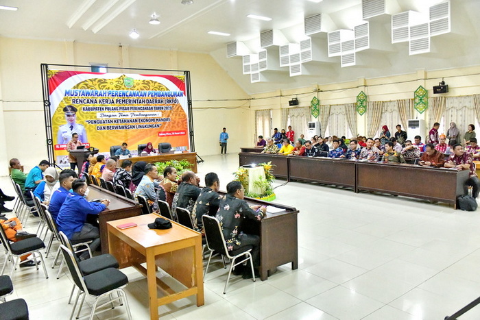 Kepala Bappedalitbang Prov. Kalteng Hadiri Musrenbang RKPD Kab. Pulang Pisau Tahun 2025