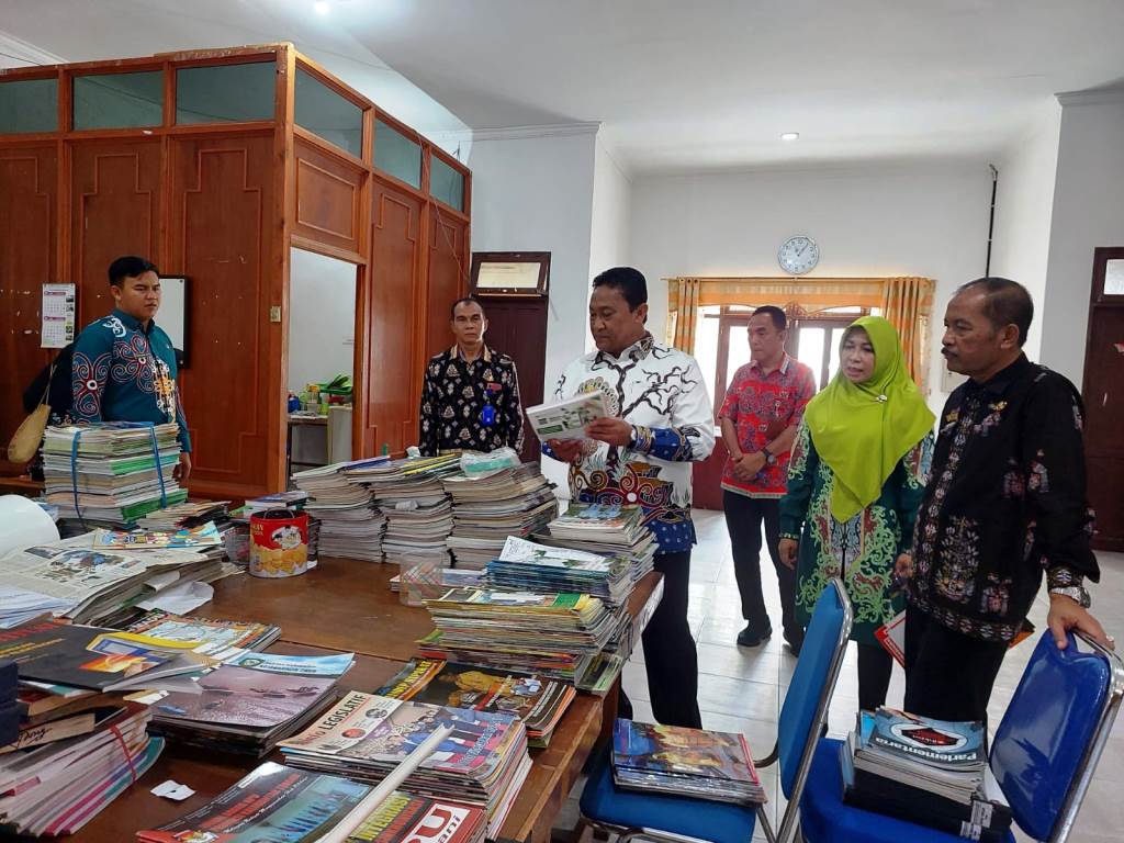 Wagub Edy Pratowo Kunjungi Dispursip Kalteng, Tekankan Perlunya Pembenahan Bangunan Lama untuk Fasilitas Layanan Lebih Baik