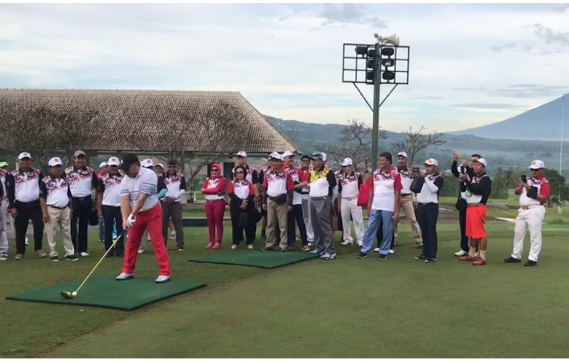 Gubernur Membuka Golf Tournament Gubernur Cup 2018 di Sentul Highlands Bogor