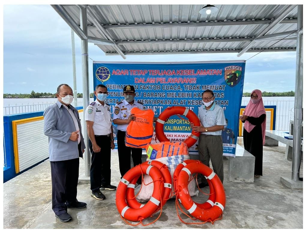 Pengecekan dan Pembinaan Kesiapan Angkutan Mudik Lebaran Idulfitri 1443 H di Pelabuhan Ferry Penyeberangan Selat Kuala Kapuas