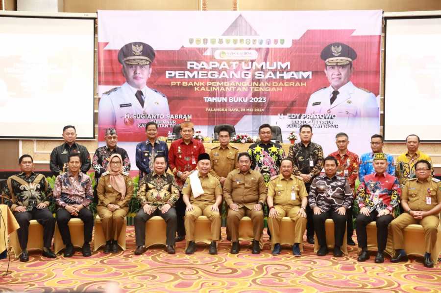 Gubernur H. Sugianto Sabran  Hadiri RUPS Tahunan Tahun Buku 2023 PT. Bank Kalteng