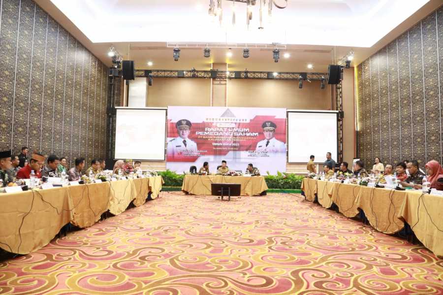 Gubernur H. Sugianto Sabran  Hadiri RUPS Tahunan Tahun Buku 2023 PT. Bank Kalteng